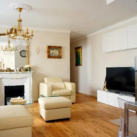 With Parisian Ambience In Elegant 16th Arrondissement Apartment Paris