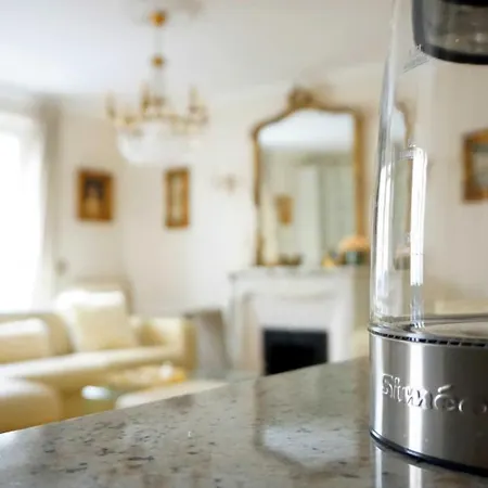 With Parisian Ambience In Elegant 16th Arrondissement Apartment