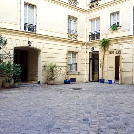 Apartment With Parisian Ambience In Elegant 16th Arrondissement Paris